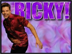 Bordowa, Ricky Martin, Koszula